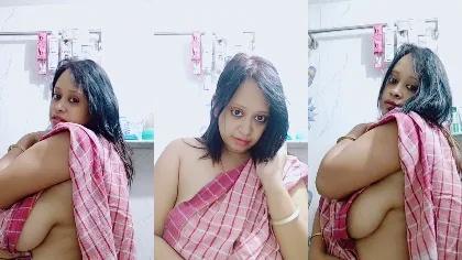 Boudi Showing Hot Milky Big Boobs Sexy Ass Shaved Pussy Rubbing Part-5