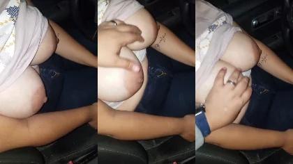 Desi Girfriend Show Big Boobs & Press In Car