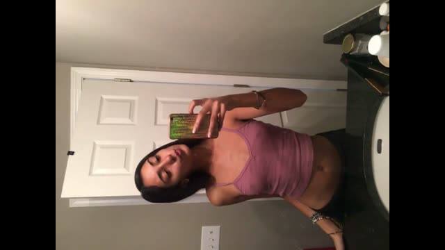 Indian Slim Girl Shows Tits on Desi Balcony Chat