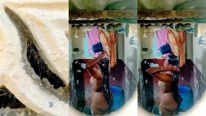 Neighbour Wife Bathing