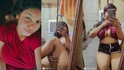 Beautiful Snapchat Tanker Babe Rose Big Boobs Teasing Sexy Pussy Rubbing