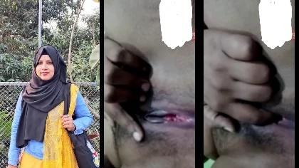 Bengali Cheater Wife Sarika Showing Lover Boobs Fingering Pussy