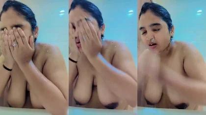 Desi Lady Showing Big Boobs While Bathing🔥