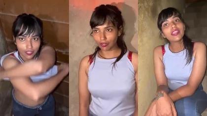 Horny Desi Girl Riya Take Off T Shirt In Front Of Customer Barganing For Rate Of Her To Fuck Viral Video