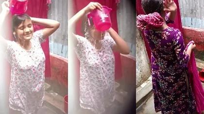 Sexy Figure Village Girl Nude Captured By Neighbour While Bathing