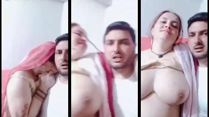 Newly Wed Couple Guy Showing Her Big Boobs 🔥🔥