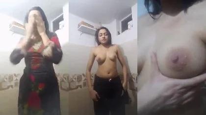 Cute Desi Girl Showing Her Boobs And Pussy