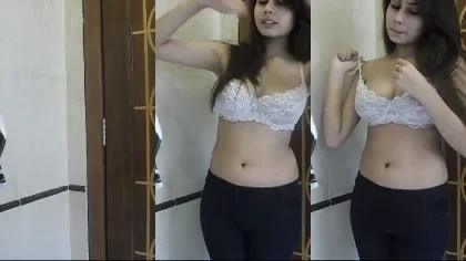 Most Wanted Beautiful Paki Girl Alisha Asgar Nude