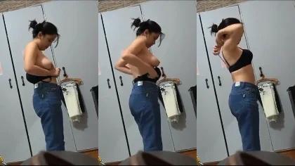 Desi Sister Sexy Boobs Changing Bra Fixed 📸 Spycam Her Brother Captured Hd Video Clip