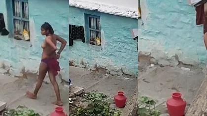 Neighbour Girl Aftar Bath Nude Walking Outdoor